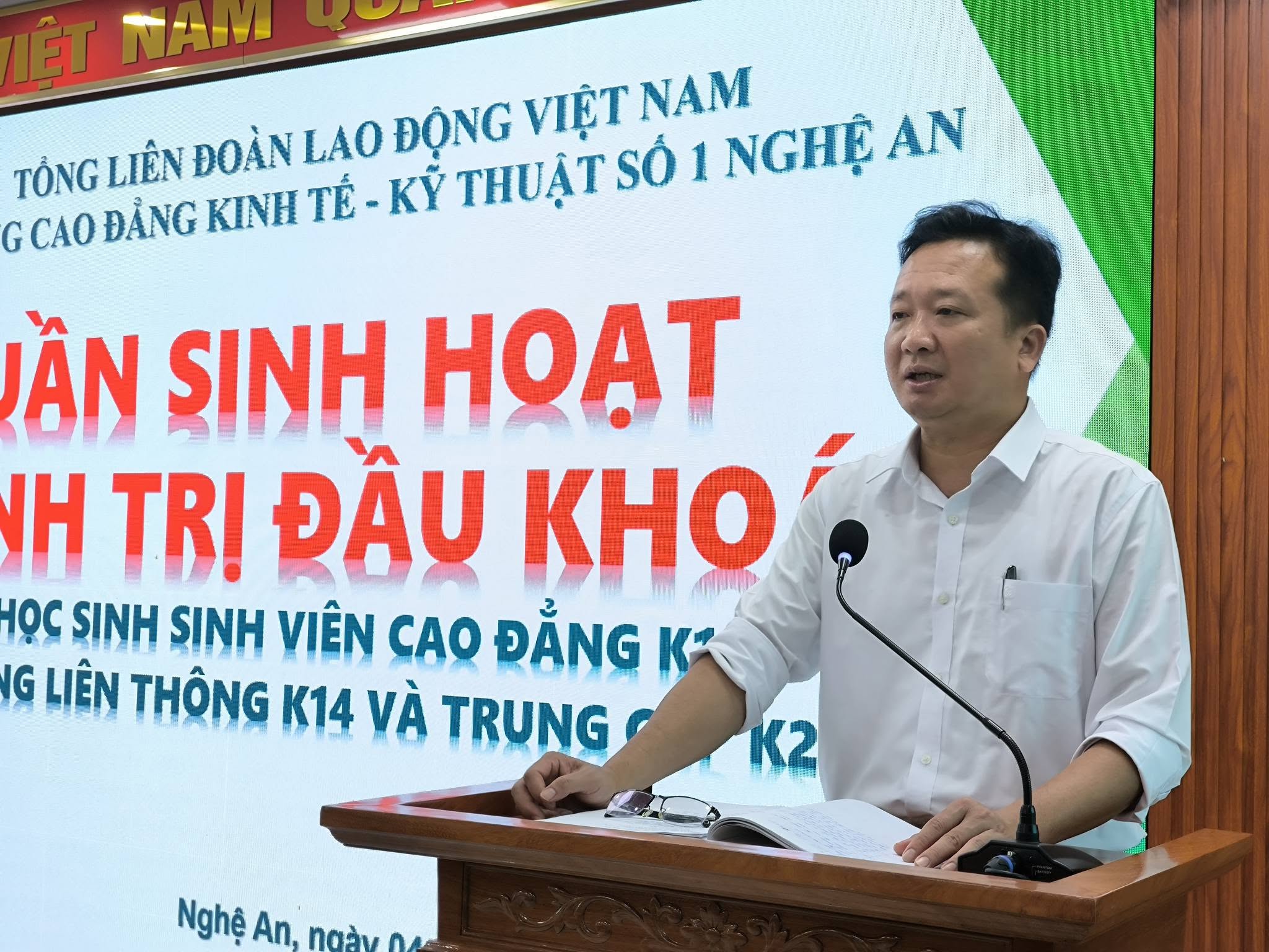 Phát biểu 