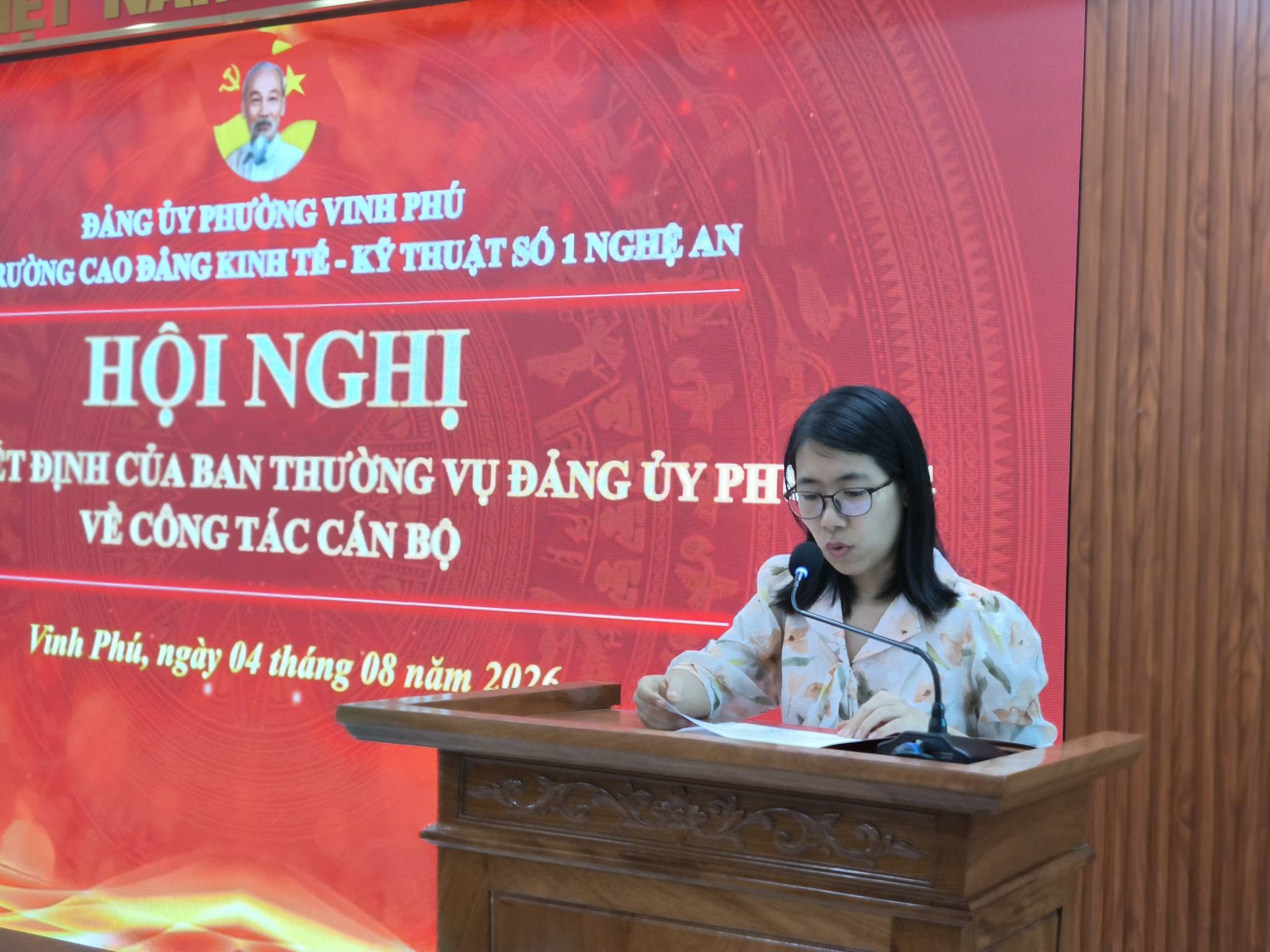 Công bố quyết định
