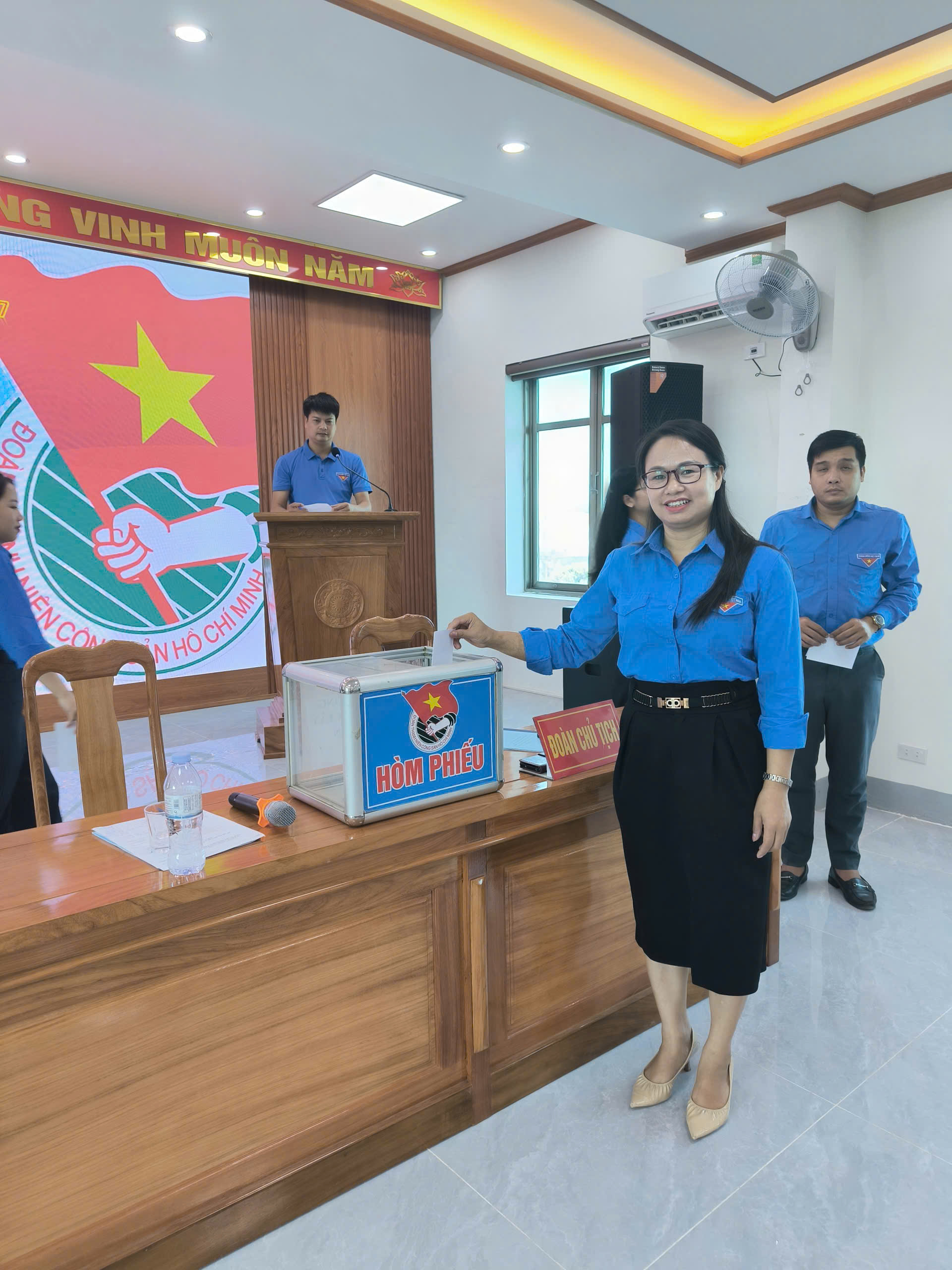 Bỏ phiếu