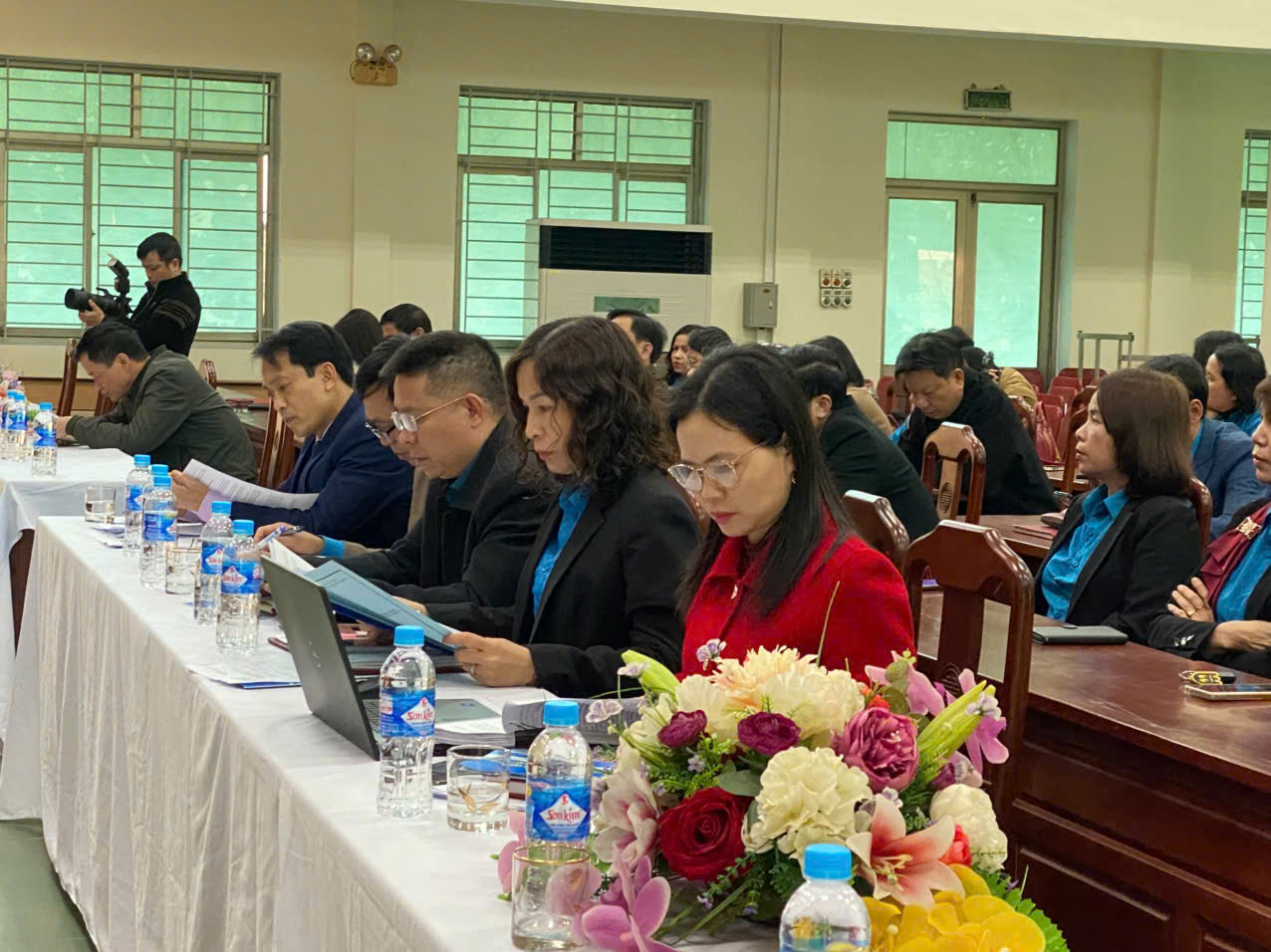 ​ Edit media  Đ.C Ngô Sỹ Thanh Tùng - P Bí thư chi bộ, Phó HT phụ trách nhà trường báo cáo.jpg  ​