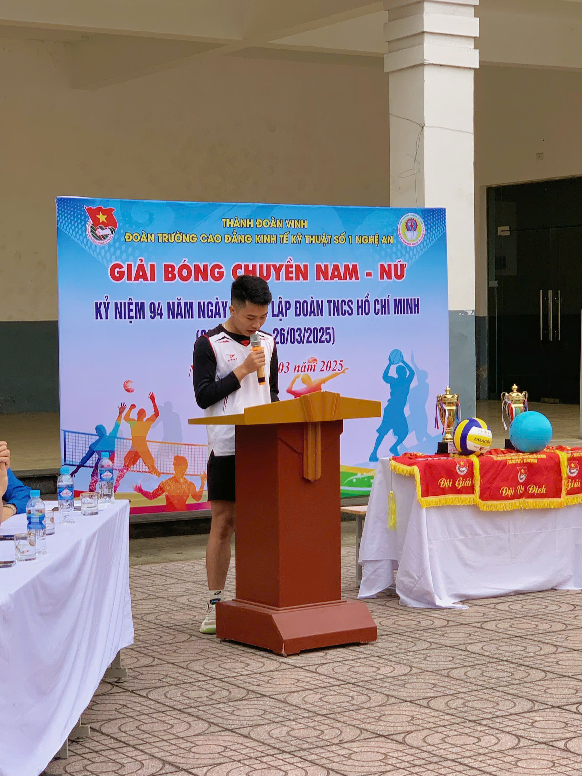 Cầu thủ tuyên thệ tại giải